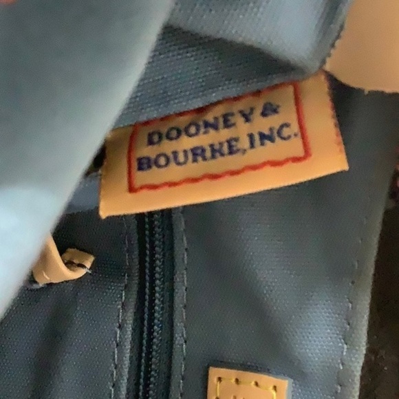 Authentic Dooney and Bourke bag. - Picture 8 of 12